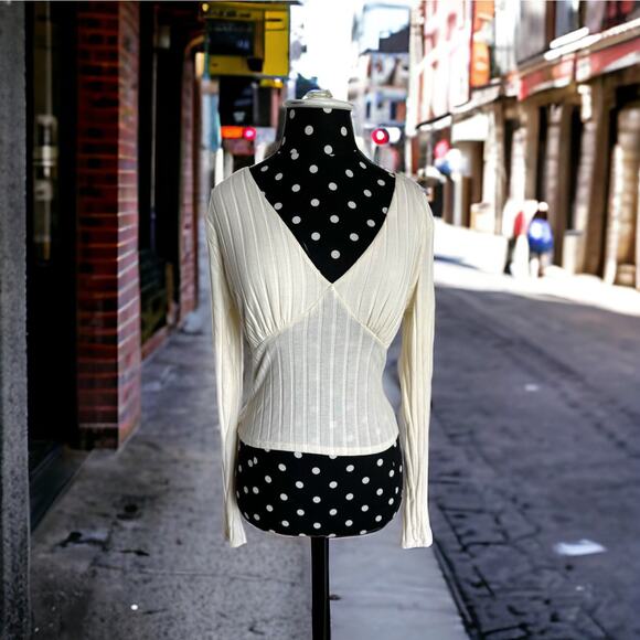 RSQ Womens Top Sz L Cream Open Tie Back Cropped Top Crop Ribbed Long Sleeve - Picture 4 of 10